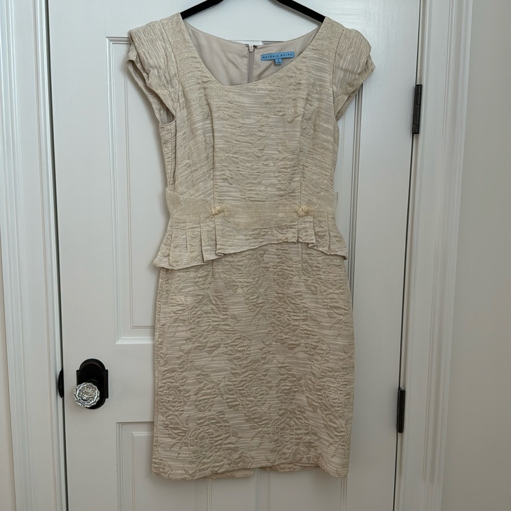 Antonio Melani Gold/Cream Sheath Dress Cap Sleeve Peplum Size 2